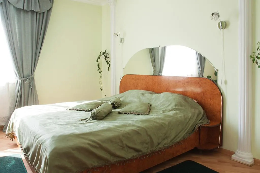 Economy Express Voyage Lviv Hotel